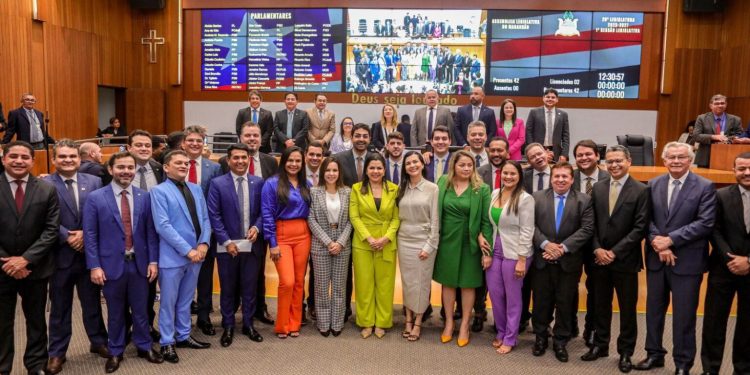 SÃO LUÍS/MA – IRACEMA VALE É REELEITA POR UNANIMIDADE PARA PRESIDIR A ASSEMBLEIA LEGISLATIVA NO BIÊNIO 2025/2027