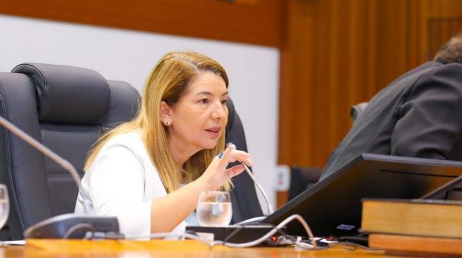 São Luís/MA – Iracema Vale apresenta requerimento para homenagear o Instituto Histórico e Geográfico do Maranhão