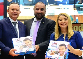 Barreirinhas/MA – Iracema e Roberto Costa, em conjunto, pedem melhorias para Barreirinhas