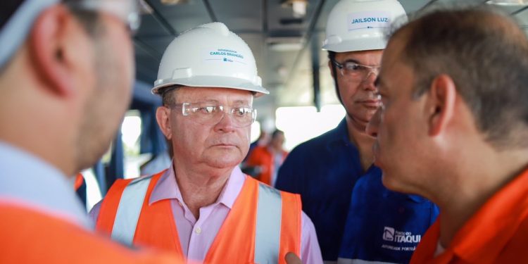 São Luís/MA – Maranhão se destaca na capacidade de atendimento de navios com nova operação de transferência de carga