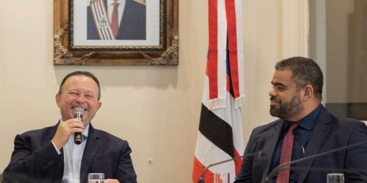 São Luís/MA – Paulo Victor acompanha Carlos Brandão em autorização de obras de Mobilidade Urbana na capital