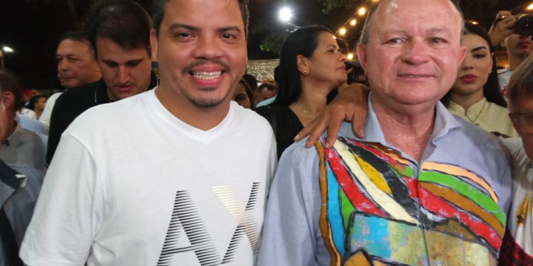 Carlos Brandão e Luciano Genésio, realizam ações em Pinheiro.