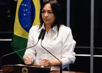 Brasília – Eliziane quer quebra de sigilo de Valdemar e convocação de generais