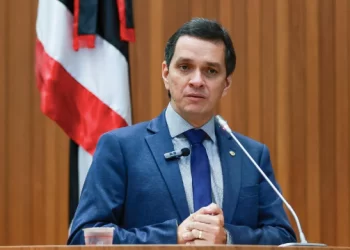 FNDE: Ricardo Arruda destaca prazo pela retomada de obras paralisadas