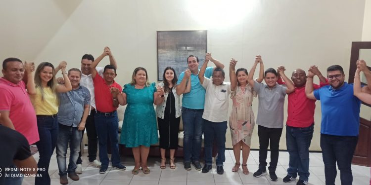 PERITORÓ / MA – Joana da Amovelar destaca potencial se lança como pré-candidata à prefeita e reúne o maior grupo político da história do município.