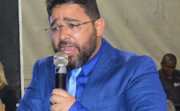 Peritoró/MA – Prefeito faz demissão em massa e fica sem apoio político