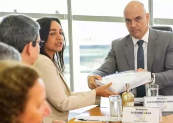 Brasília – Moraes autoriza inclusão de relatório da CPMI em inquérito das Fake News