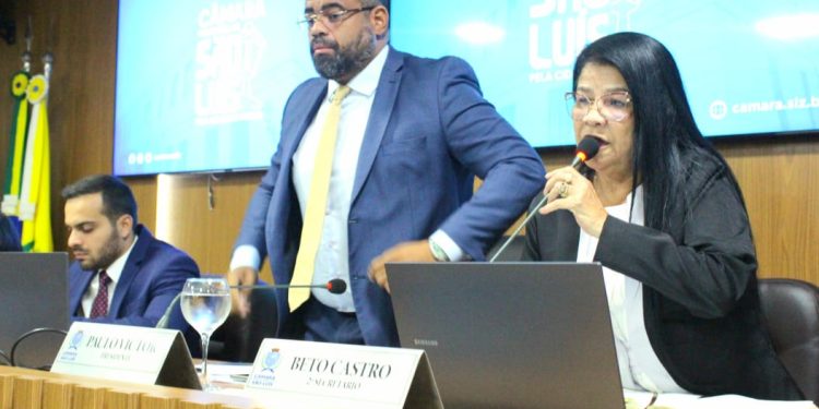 Câmara Municipal aprova 8 projetos de lei de Fátima Araújo