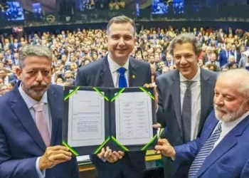 Brandão comemora promulgação da Reforma Tributária