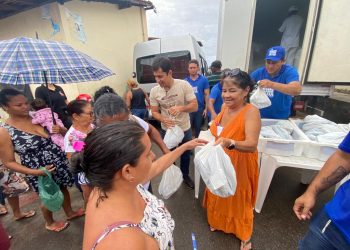 SÃO LUÍS / MA- Vereadora Fátima Araújo juntamente com o deputado Duarte Junior fazem Ação Social em comunidades periféricas da Ilha.