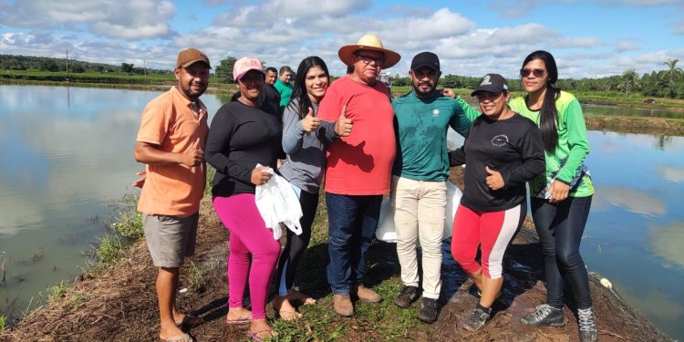 Tradicional “Páscoa Solidária”: prefeito Solimar Alves distribui 15 toneladas de pescados para população de Matões do Norte