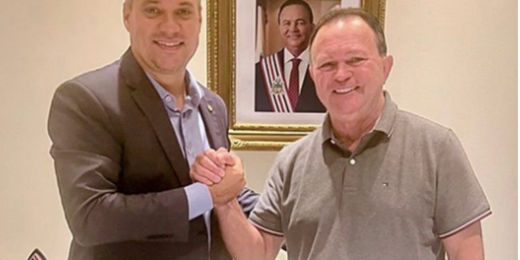 Brandão confirma Neto Evangelista como novo Líder do Governo