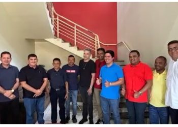 COROATÁ / MA – Ministro do Esportes André Fufuca prometeu reforma do Estádio Municipal e construção de espaço esportivo durante visita ao município.