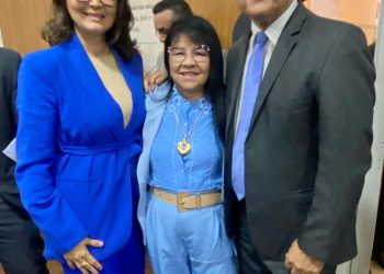 Fátima Araújo participa de entrega de equipamentos do “Programa Cuidar de Todos – Atenção Primária”, em São Luís.