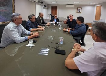 Prefeitos do Conguarás unidos em prol do desenvolvimento regional.