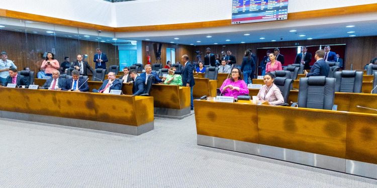 Assembleia aprova projeto que concede medalha Manuel Beckman ao ministro Alexandre de Moraes