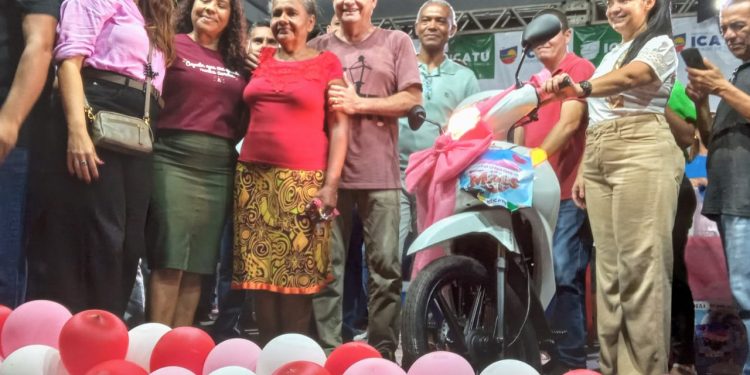 Em Icatu, prefeito Wallace Azevedo realiza a maior festa das mães que o município já teve