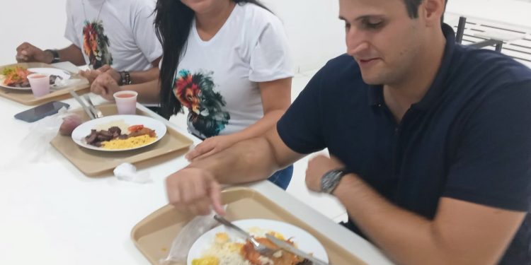 Orleans Brandão participa da solenidade de entrega da Clínica Sorrir e do Restaurante Popular em Coroatá