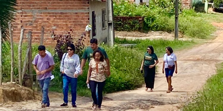 Ação social organizada por Fátima Araújo leva atendimento médico a população do bairro Lago Azul