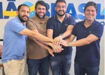 EM ITAPECURU-MIRIM AGORA A ESPERANÇA TEM NOME AGORA É, DR.RICARDO E WELTON.