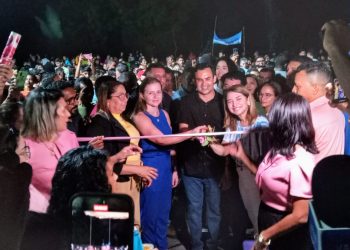 Prefeito Wallas Rocha e Iracema Vale entregam a U.E. Rosa Costa Mesquita totalmente reconstruída em São Benedito do Rio Preto 