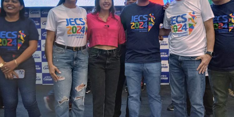 Solenidade de abertura do XLV Jogos Escolares de Caxias tem presença do ministro André Fufuca, do prefeito Fábio Gentil e das deputadas Daniella e Amanda Gentil