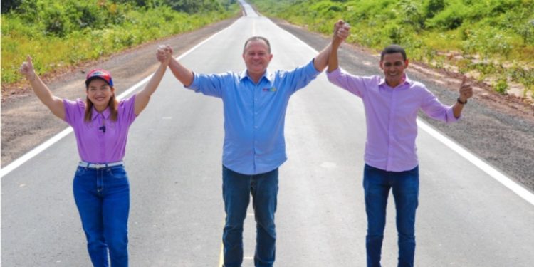 Iracema destaca entrega de estrada entre Urbano Santos e Barreirinhas