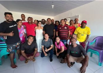 Durante reunião com equipe de gabinete, Fátima Araújo confirma sua pré-candidatura a vereadora de São Luís