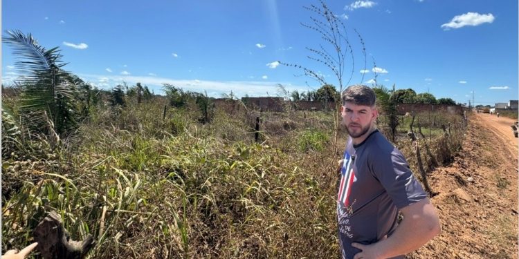 Deputado Davi Brandão visita local de futuro abrigo de proteção animal em Bacabal