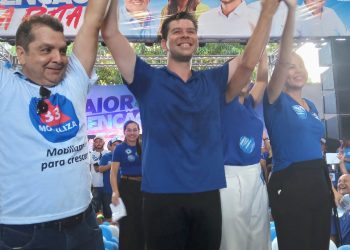 O jovem médico Dr. Milton Gonçalo e Berré Carvalho homologam sua candidatura à prefeito e vice durante a grande Convenção realizada pelo Mobiliza na cidade de Santa Rita