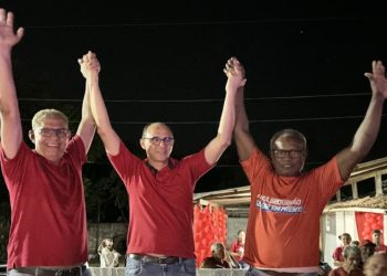 Zé Martins mostra força para mobilizar o povo de Bequimão em primeiro ato oficial da campanha