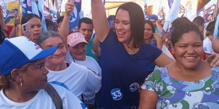 Caminhada e colagem da candidata Naila Gonçalo movimentam as comunidades de Novo Horizonte e Capadócia em Bacabeira 