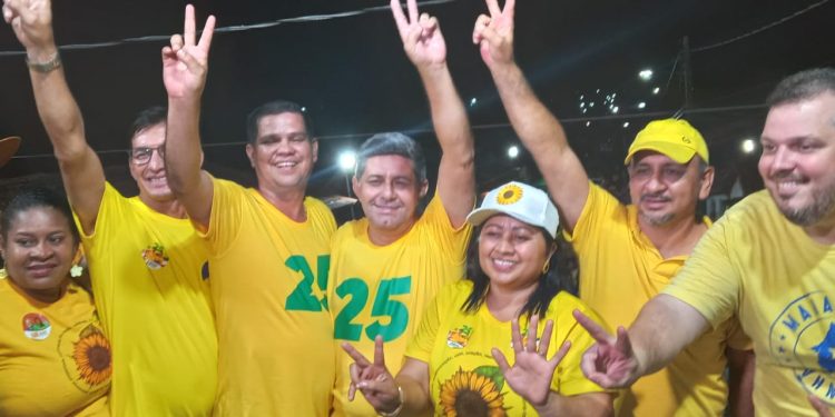 Mega passeata de Nilton Everton e Cabeça de Sebastião tem participação da prefeita Linielda do Eldo e reúne uma multidão no Bairro Novo, em Matinha