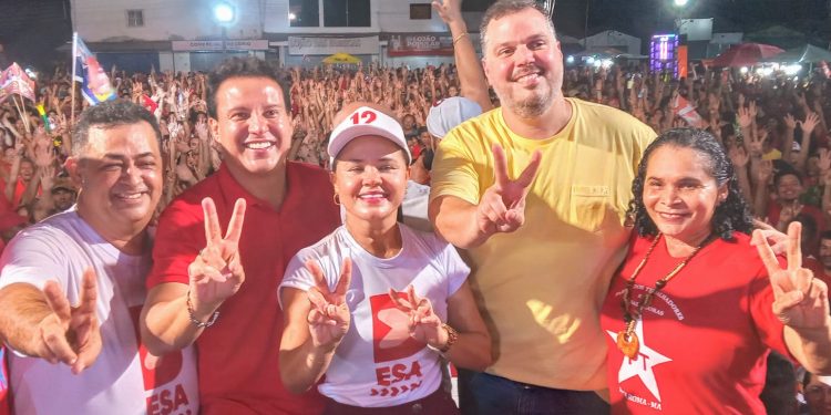 Mega comício do prefeito Besaliel Albuquerque tem presença de Rodrigo Lago e Felipe Camarão e reúne o maior número de eleitores da história de Mata Roma