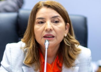 Iracema Vale comemora com municípios maranhenses que foram contemplados com Selo Unicef 2021-2024