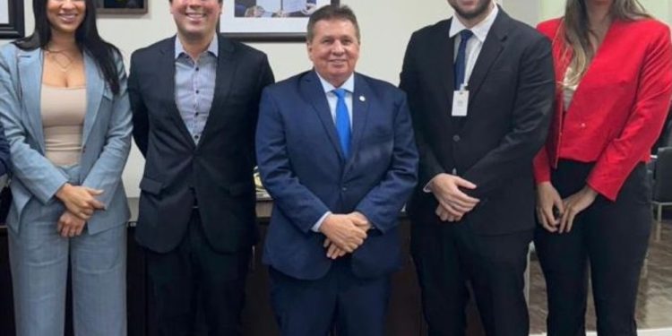 Complexos esportivos para Santa Rita e Pastos Bons são compromissos afirmados pelo deputado estadual Ariston