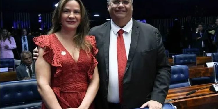 Flávio Dino oficializará união com Daniela Lima