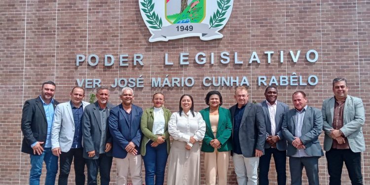 Linielda do Eldo entrega obras em Matinha com a presença de deputados federais e estaduais