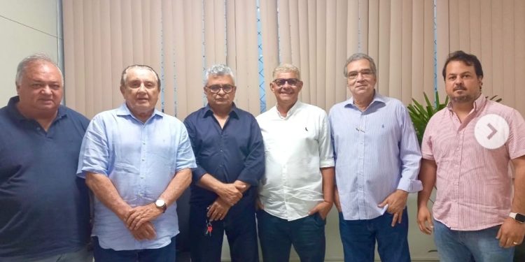 Zé Martins defende construção de diques e barragens em reunião com secretário de Desenvolvimento Econômico, Zé Reinaldo Tavares