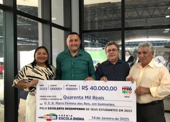 Educação de Guimarães recebe prêmio Escola Digna e prêmio Prefeito Ouro na Educação