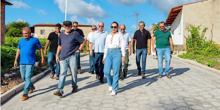 Prefeita Thamara recebe o deputado Hildo Rocha e vistoria obras em Brejo do Maranhão