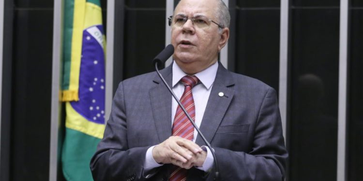 Hildo Rocha denuncia na Câmara desrespeito a decisões da Assembleia Legislativa maranhense