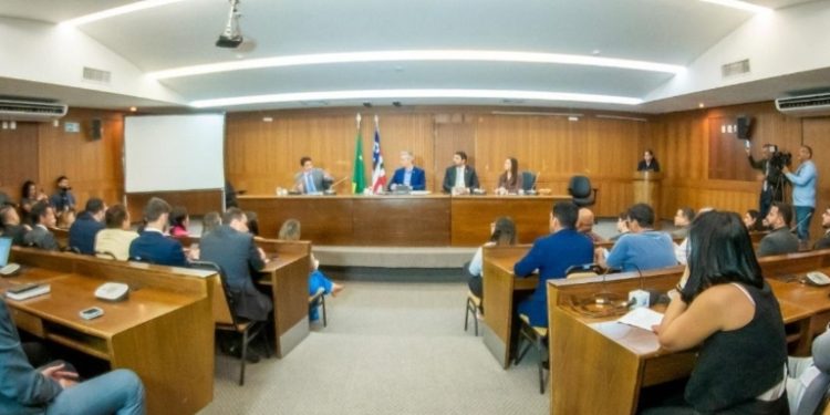 Comissão de Orçamento realiza audiência para sabatina de advogado indicado à vaga de conselheiro do TCE/MA