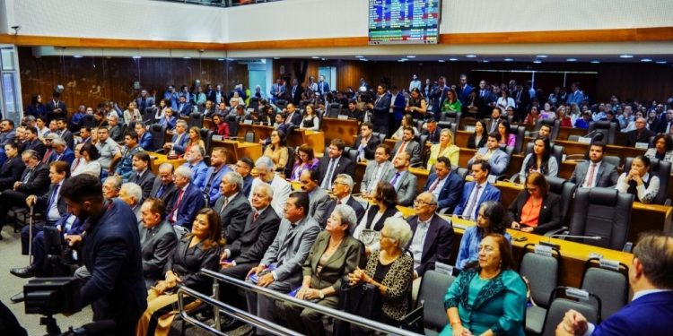 Deputados ressaltam momento histórico de celebração aos 190 anos da Alema