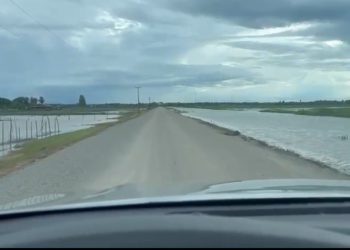 Morador grava vídeo falando do avanço nas obras da Travessia da Baixada, que ligará Anajatuba a São João Batista.
