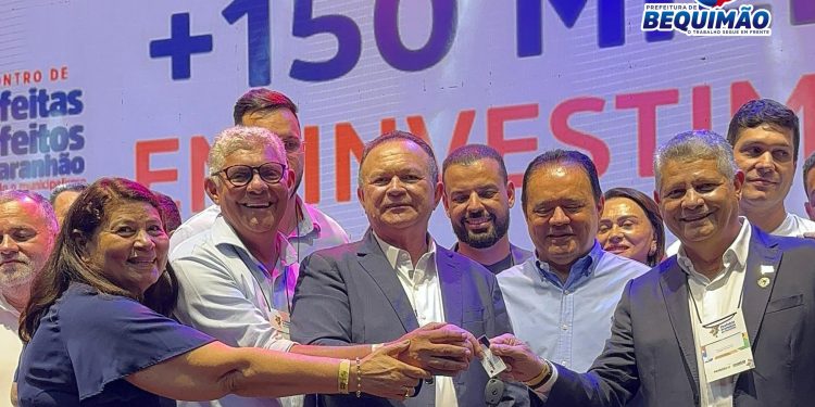 Prefeito Zé Martins participa de encontro e leva conquistas para Bequimão