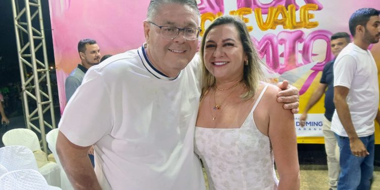 Prefeito Kléber Tratorzão realiza grande festa do Dia das Mães com sorteio de prêmios e muita emoção em São Domingos do Maranhão