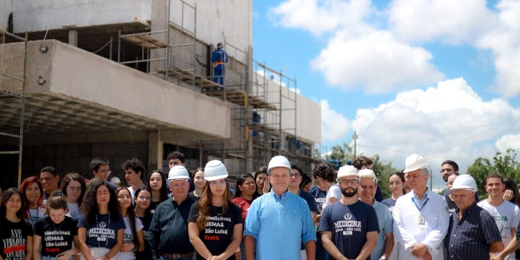 Em São Luís, Brandão realiza vistoria técnica no prédio de Medicina da Uema e anuncia projeto de lei destinando 50% das vagas para alunos de escola pública.