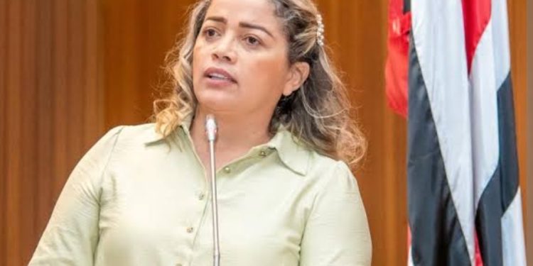 Procuradora da Mulher na Alema, deputada Dra. Viviane divulga nota de solidariedade em favor de Micael Damasceno