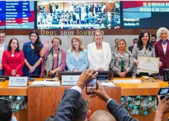 Em Sessão Solene, Alema homenageia mulheres de destaque com honrarias do Legislativo Maranhense